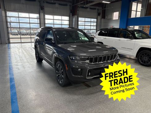 Used 2021 Jeep Grand Cherokee L Overland w/ Luxury Tech Group IV image 6