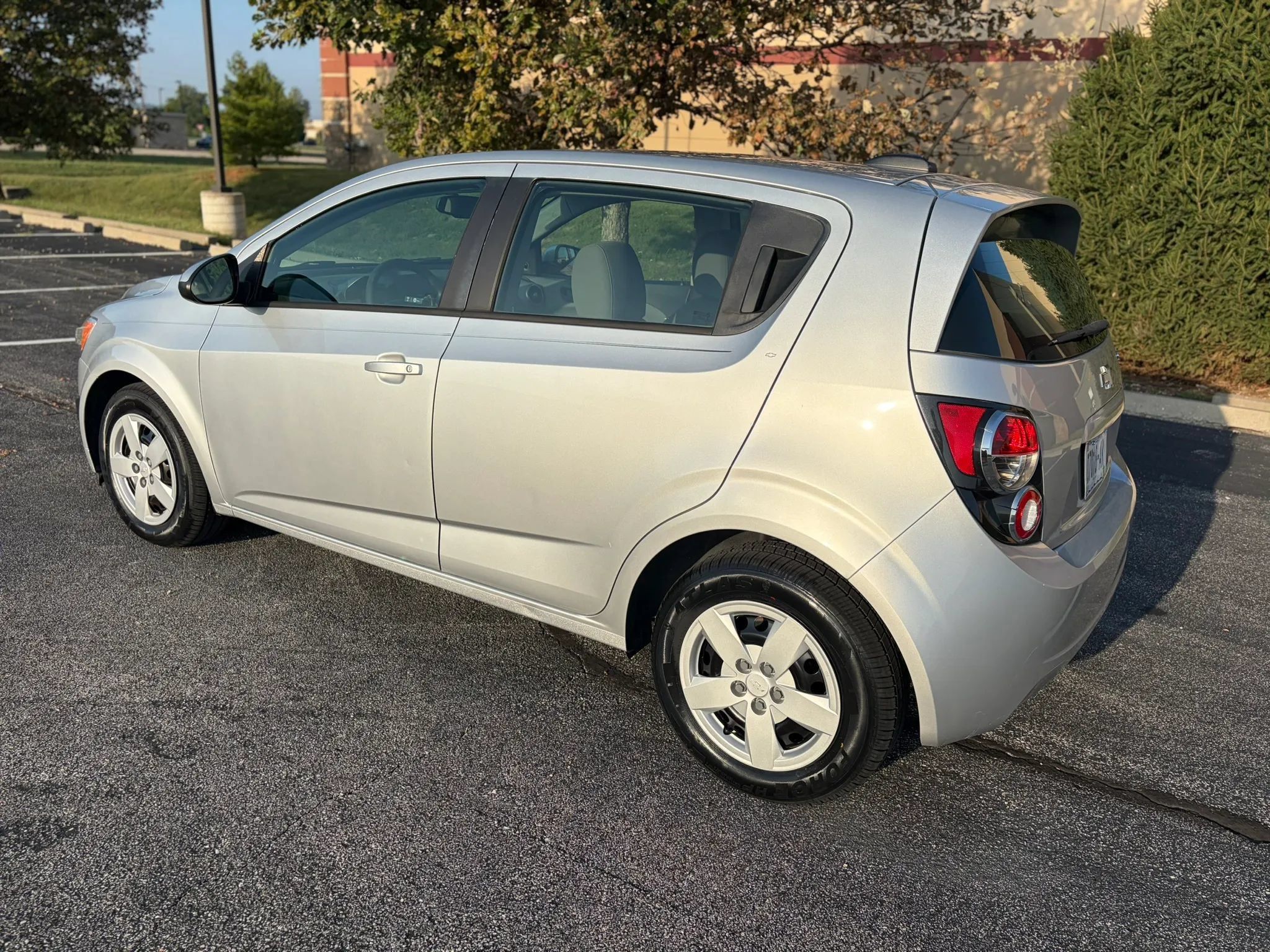 Used 2016 Chevrolet Sonic LS FWD image 3