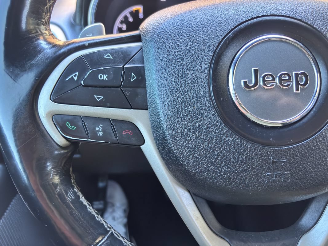 Used 2015 Jeep Grand Cherokee Overland w/ Advanced Technology Group AWD/4WD image 13
