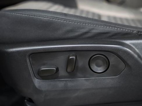 Used 2023 Chevrolet Silverado 1500 LT image 35