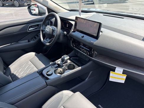 New 2026 Nissan Rogue Platinum AWD/4WD image 22