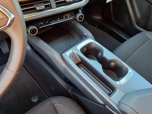 New 2026 Chevrolet Equinox EV LT image 15