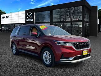 Used 2024 Kia Carnival LX video 1