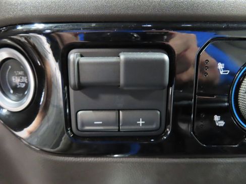 Used 2023 Chevrolet Silverado 1500 RST w/ All Star Edition Plus AWD/4WD image 43