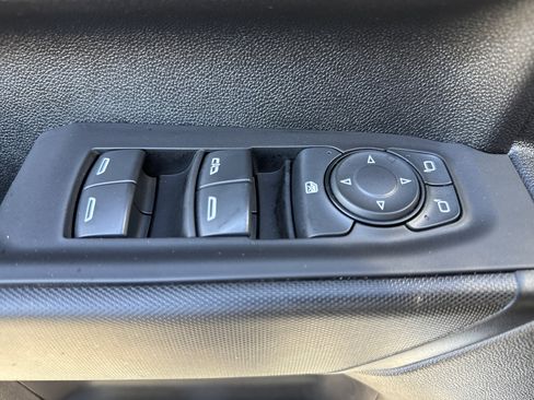 Used 2021 GMC Sierra 2500 4x4 Crew Cab w/ Convenience Package image 14