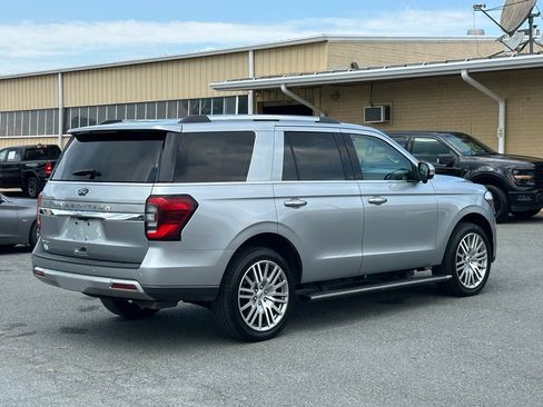 Used 2023 Ford Expedition Limited AWD/4WD image 11
