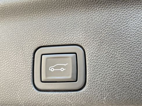 Used 2024 Chevrolet Tahoe LT image 25