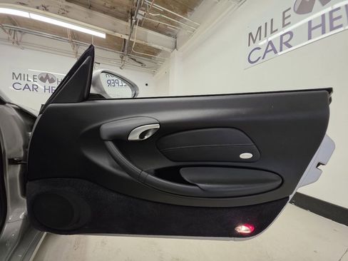 Used 2001 Porsche Boxster image 38