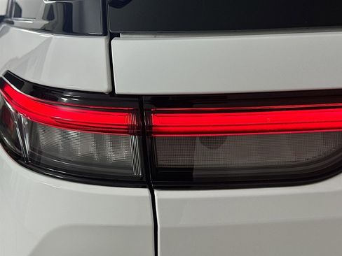 Used 2023 Jeep Grand Cherokee Limited image 42