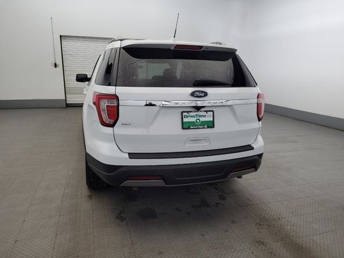 Used 2019 Ford Explorer XLT w/ Equipment Group 201A image 6
