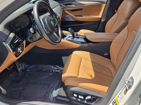 Used 2022 BMW M550i xDrive w/ Executive Package AWD/4WD image 10