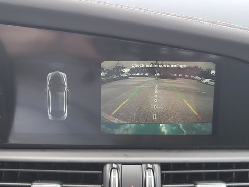 New 2025 Alfa Romeo Giulia w/ Driving Assist Package image 43