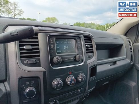 Used 2017 RAM 2500 Tradesman w/ Chrome Appearance Group AWD/4WD image 13