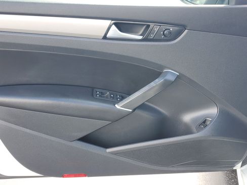 Used 2020 Volkswagen Passat 2.0T SE image 10