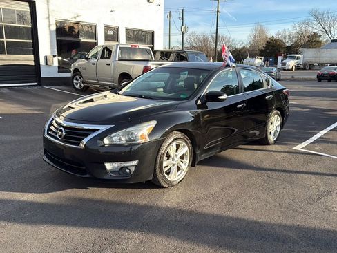 Used 2015 Nissan Altima 2.5 SL w/ Technology Package image 3