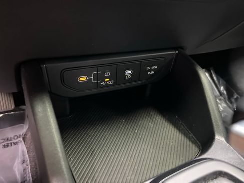 Used 2025 Kia K4 FWD image 26