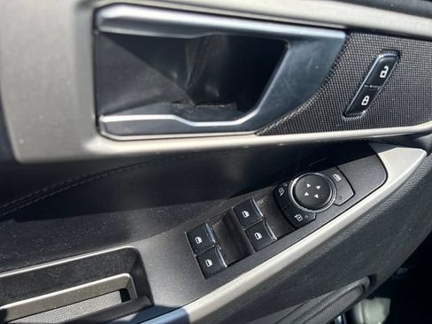 Used 2023 Ford Explorer XLT w/ Equipment Group 202A AWD/4WD image 14