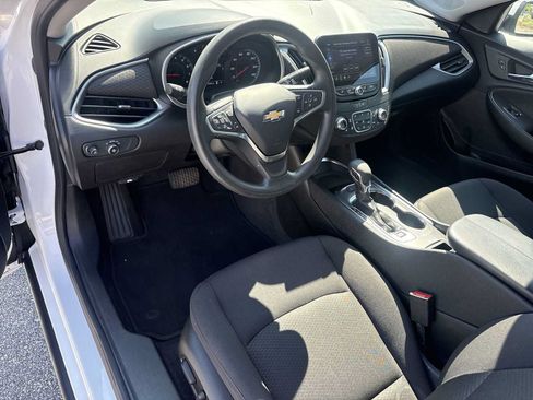 Used 2025 Chevrolet Malibu LT FWD image 10