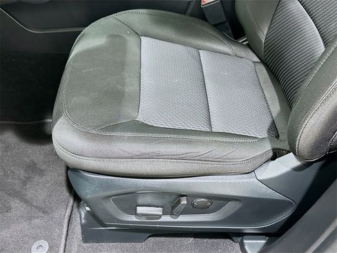 Used 2024 Ford Explorer XLT image 19