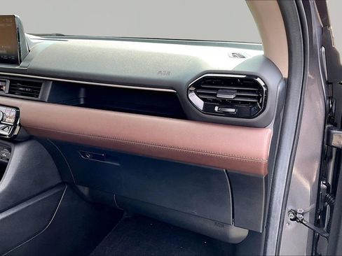 Used 2025 Honda Pilot Elite image 21