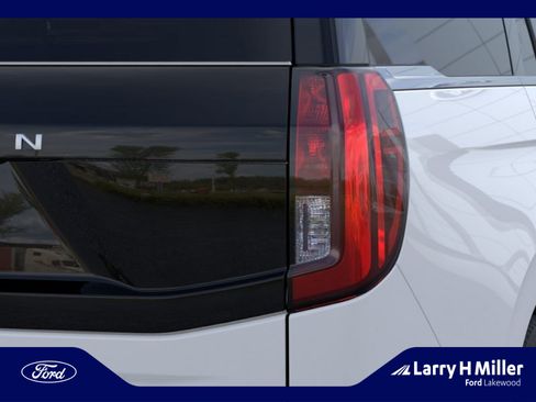 New 2026 Ford Expedition Active AWD/4WD image 21