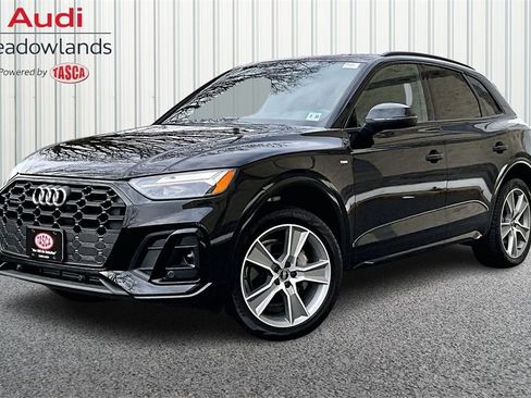 Used 2025 Audi Q5 2.0T Premium w/ Convenience Plus Package image 1