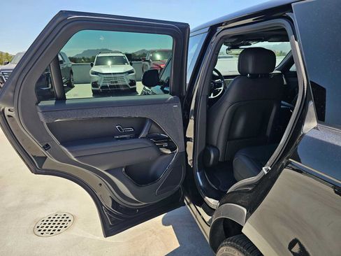 Used 2024 Land Rover Range Rover Sport SE AWD/4WD image 15
