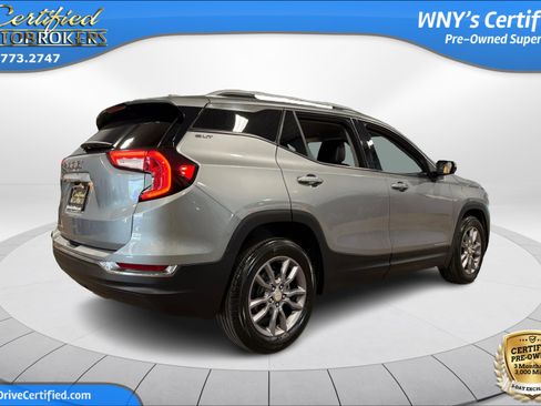 Used 2024 GMC Terrain SLT AWD/4WD image 6
