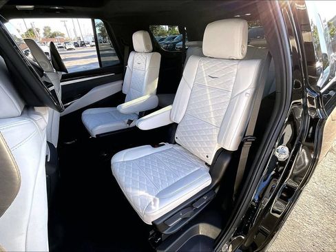 New 2026 Cadillac Escalade Platinum Sport w/ LPO, ONYX Package AWD/4WD image 17