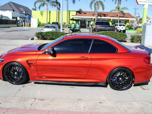 Used 2018 BMW M4 Convertible image 14