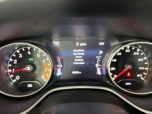 Used 2017 Jeep Compass Latitude w/ Popular Equipment Group AWD/4WD image 18