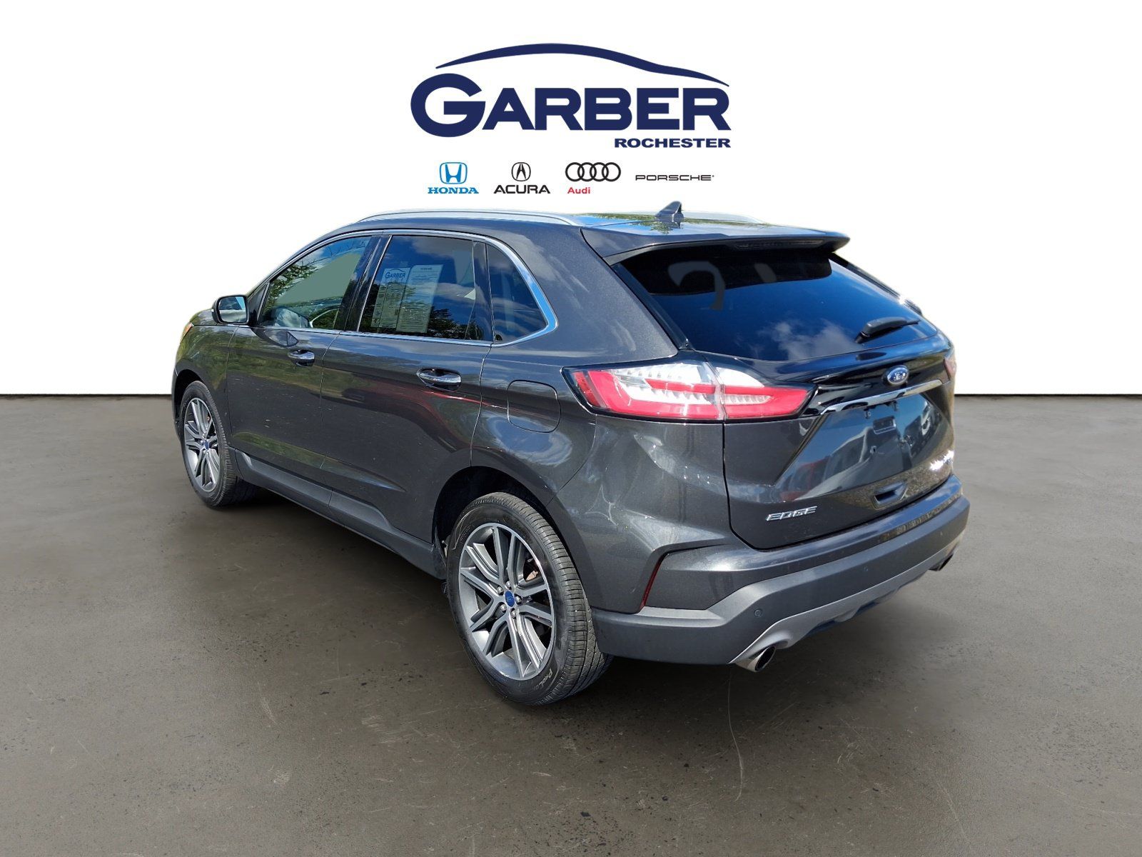 Used 2019 Ford Edge Titanium FWD image 3