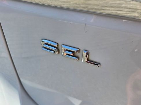 Used 2020 Volkswagen Atlas SEL image 12