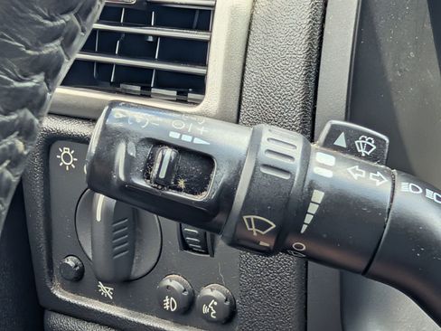 Used 2012 GMC Canyon SLE RWD image 12