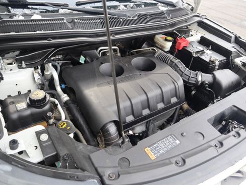 Used 2017 Ford Explorer XLT image 32