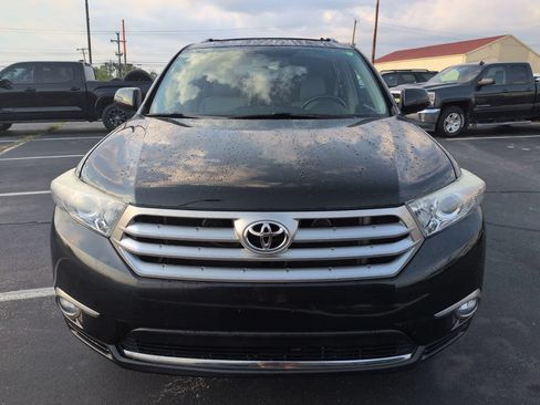 Used 2011 Toyota Highlander SE w/ Tow Pkg FWD image 9