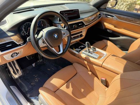Used 2018 BMW 740e xDrive AWD/4WD image 18