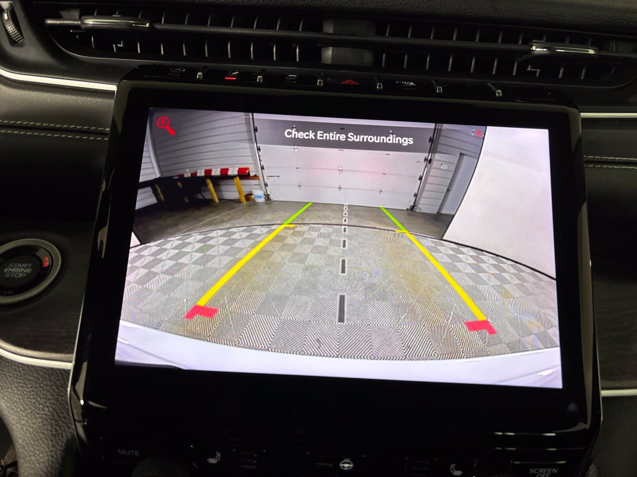 Used 2023 Jeep Grand Cherokee Limited AWD/4WD image 20