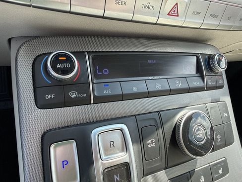 Used 2020 Hyundai Palisade SEL w/ Premium Package FWD image 21