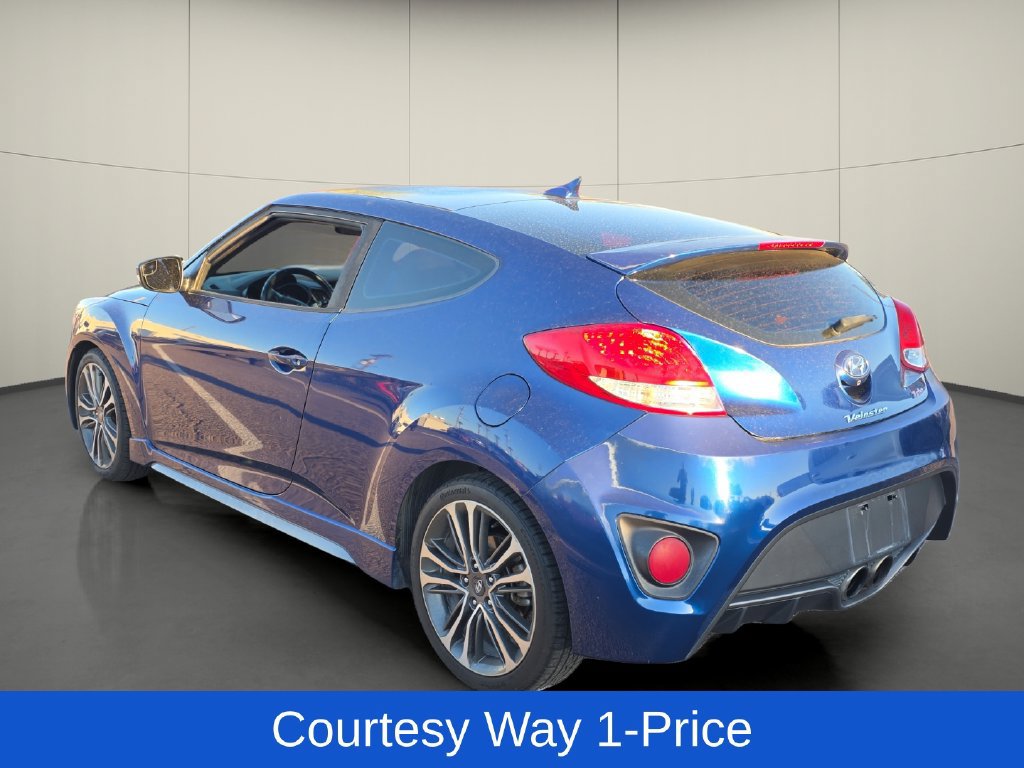 Used 2017 Hyundai Veloster Turbo FWD image 6
