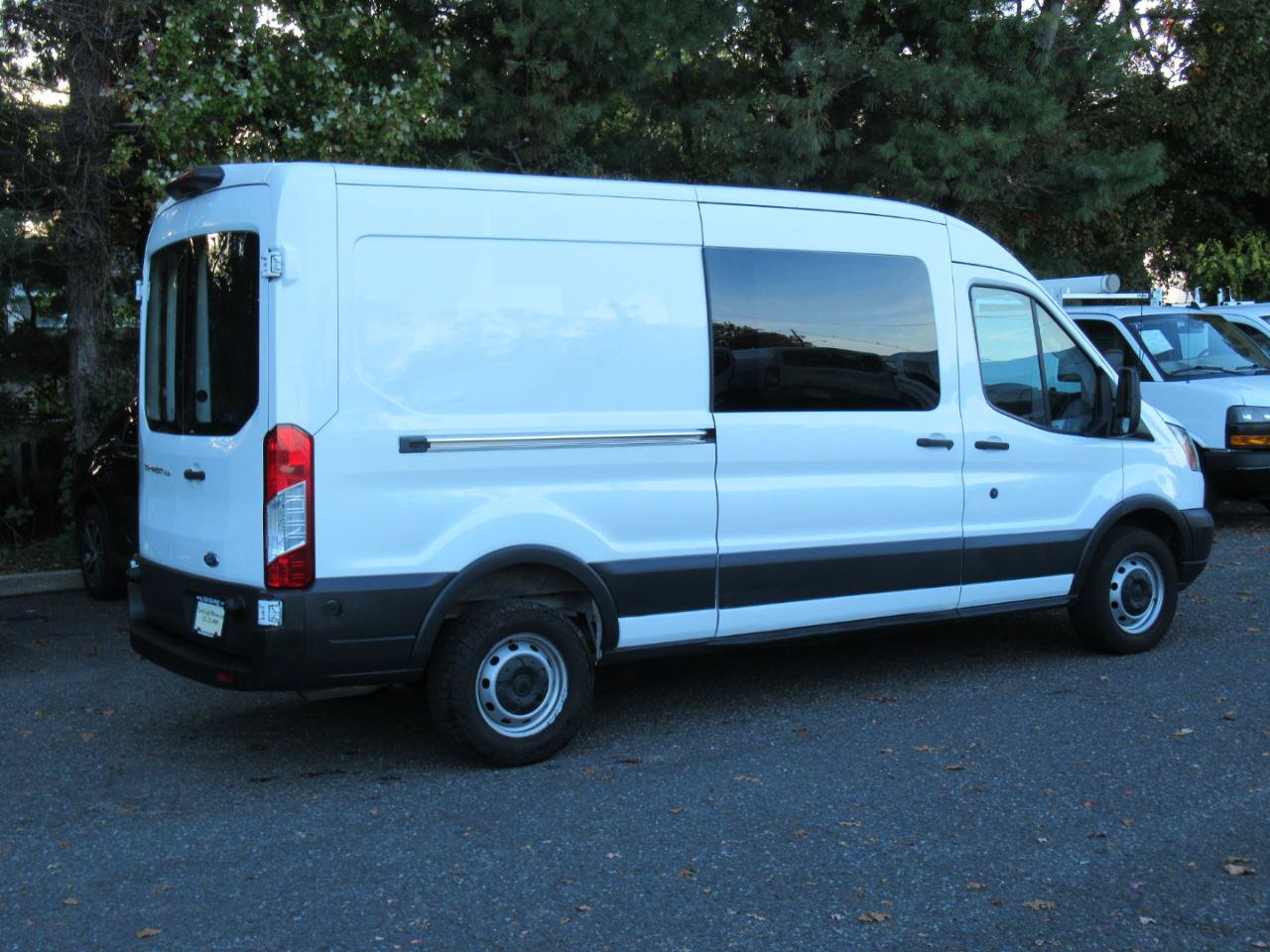 Used 2018 Ford Transit 250 148 Medium Roof RWD image 20