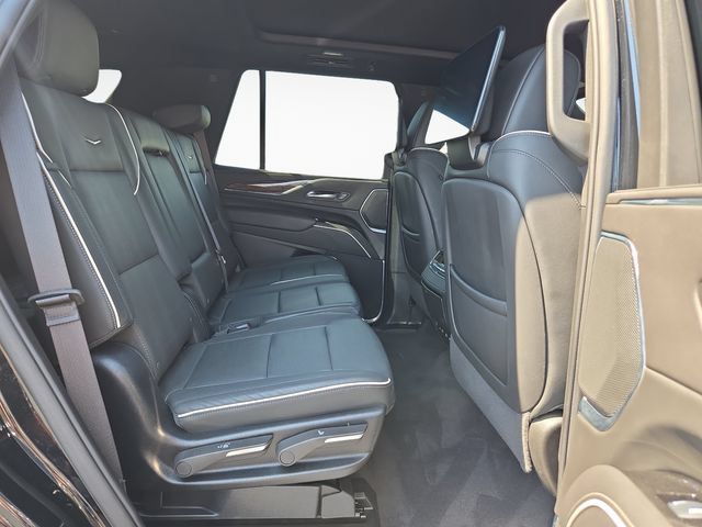 Certified 2024 Cadillac Escalade Premium Luxury AWD/4WD image 39