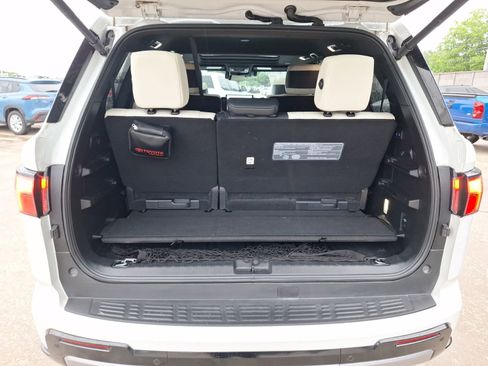 Used 2023 Toyota Sequoia Capstone AWD/4WD image 37
