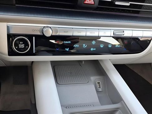 New 2025 Hyundai Ioniq 6 SEL image 17