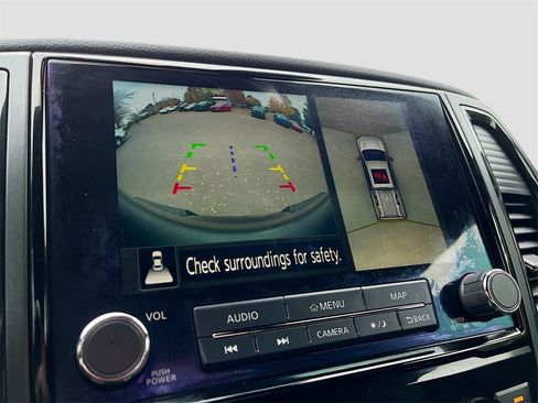 Used 2021 Nissan Titan PRO-4X w/ Pro-4x Convenience Package image 13