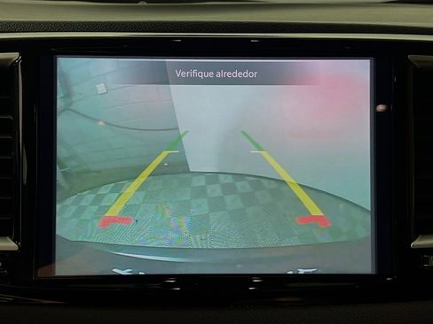 Used 2022 Chrysler Pacifica Touring-L image 28