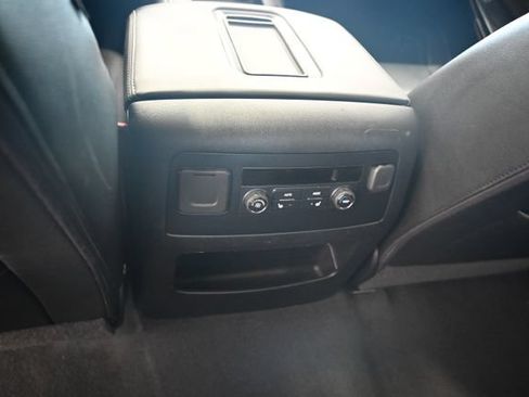 Used 2020 GMC Yukon SLT AWD/4WD image 27
