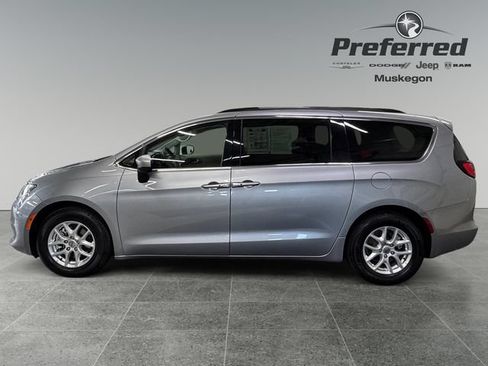 Used 2021 Chrysler Voyager Lxi FWD image 9