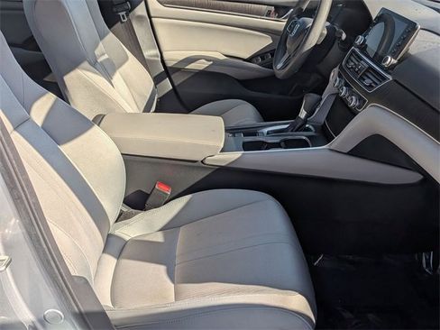 Used 2019 Honda Accord EX image 34