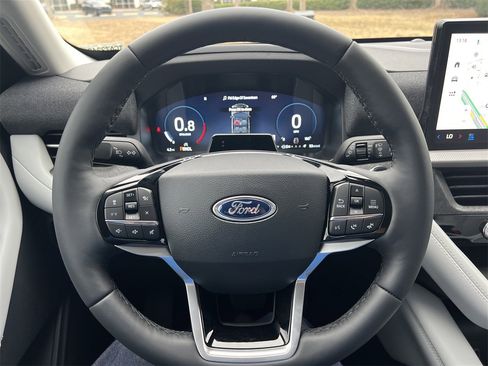 New 2026 Ford Explorer Platinum w/ LUX Leather Package image 9